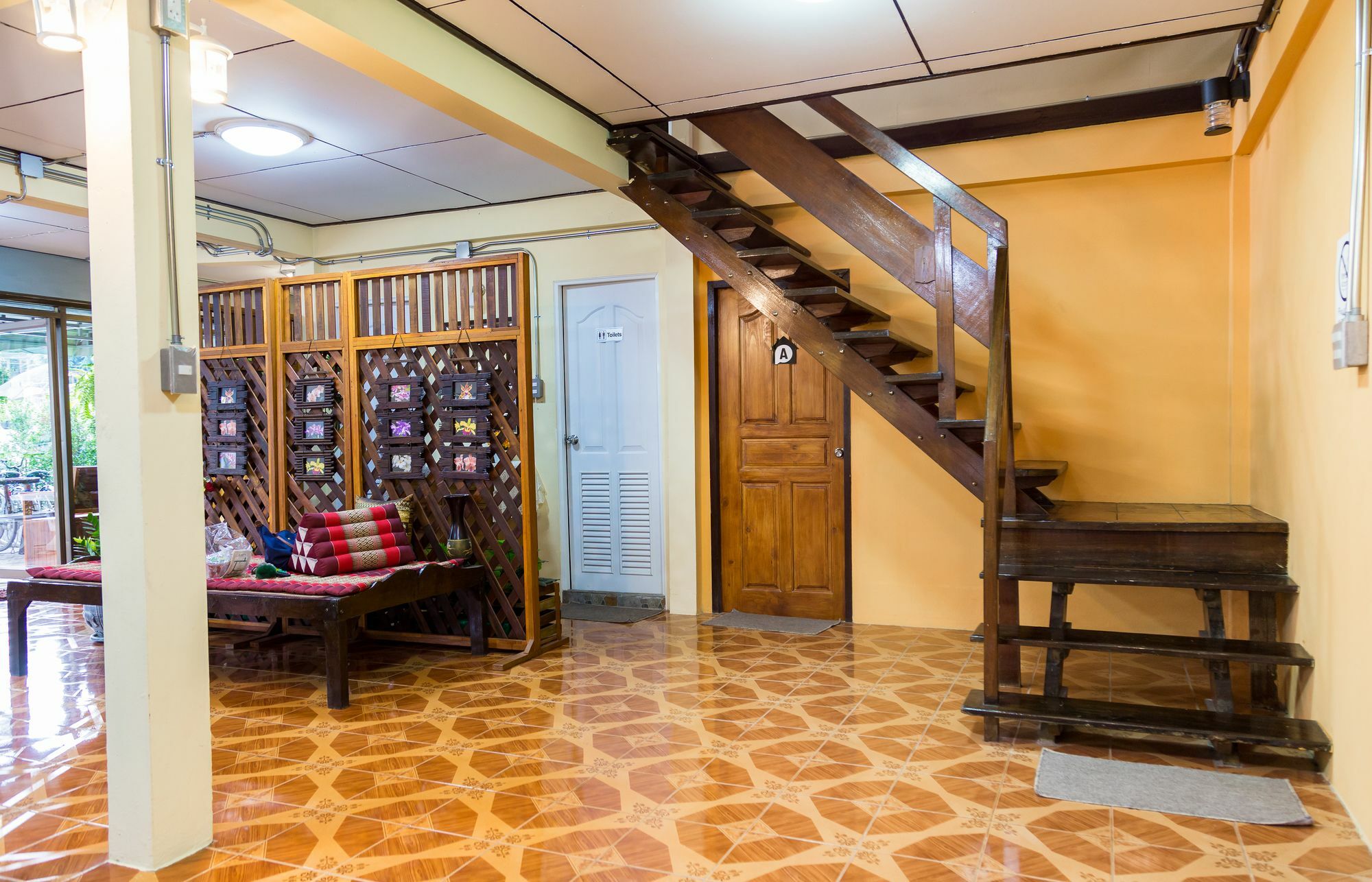 Banchan Hostel Аюттхая Экстерьер фото
