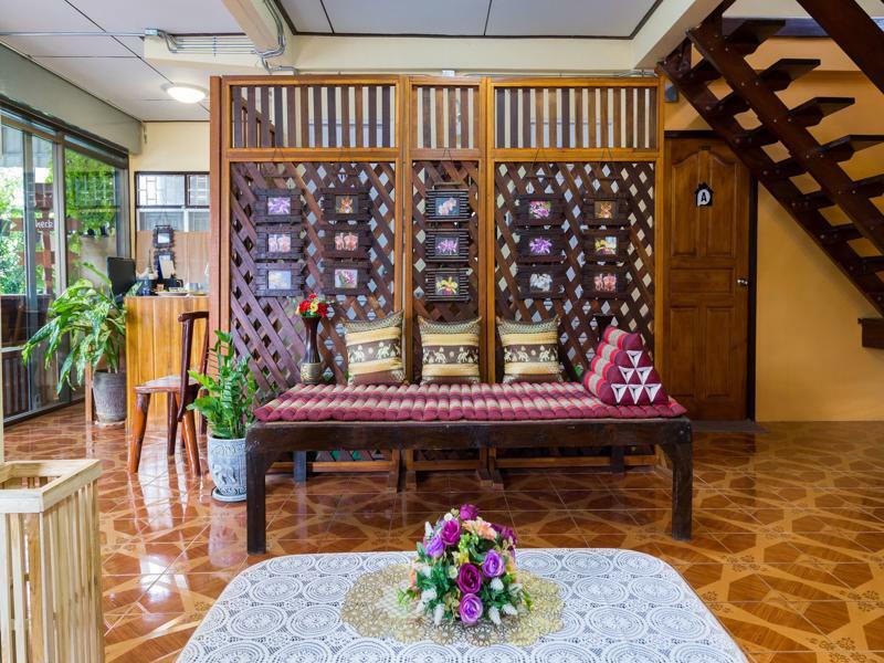 Banchan Hostel Аюттхая Экстерьер фото